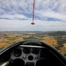 Vista del vuelo remolcado desde la cabina de un AS-K13